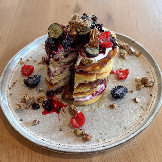 Low-Carb Pancakes with Greek Yoghurt & Granola